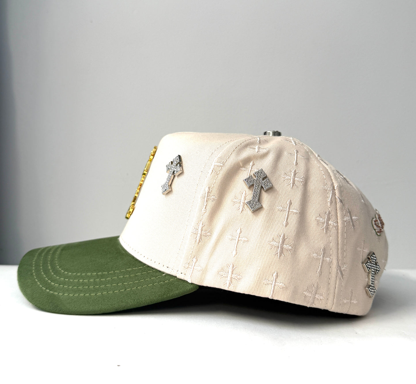 Gorra San Judas beige green